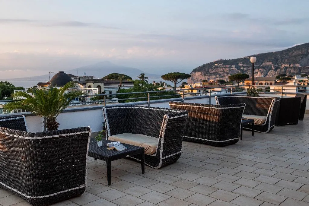 Terrace, Hotel La Pergola, Naples