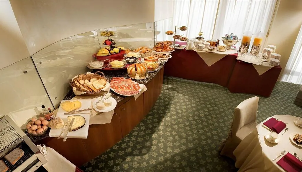 Restaurant, Cavour, Milan