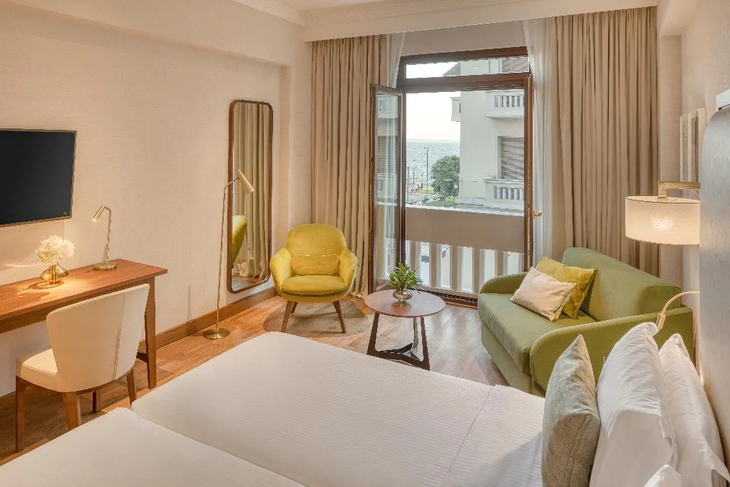TRIPLE SUPERIOR SEA VIEW Room, Electra Palace Thessaloniki, Halkidiki