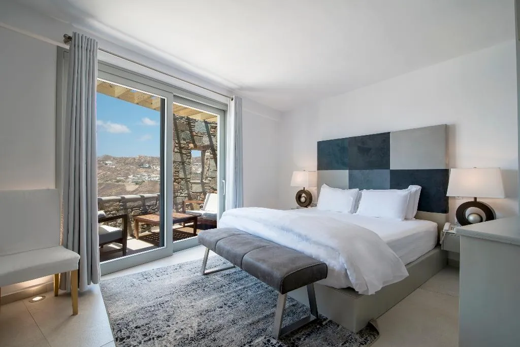 SUITE DELUXE WITH PRIVATE POOL Room, Greco Philia Elia Mykonos, Halkidiki