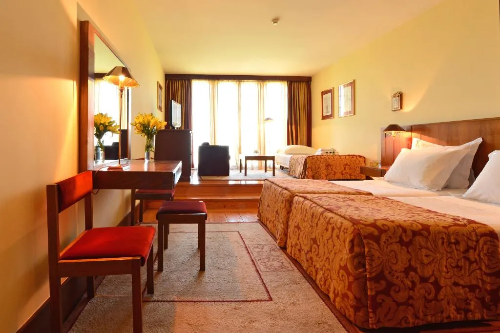 Double or Twin SUPERIOR Room, Pousada Mosteiro de Guimaraes - Monument Hotel, Porto