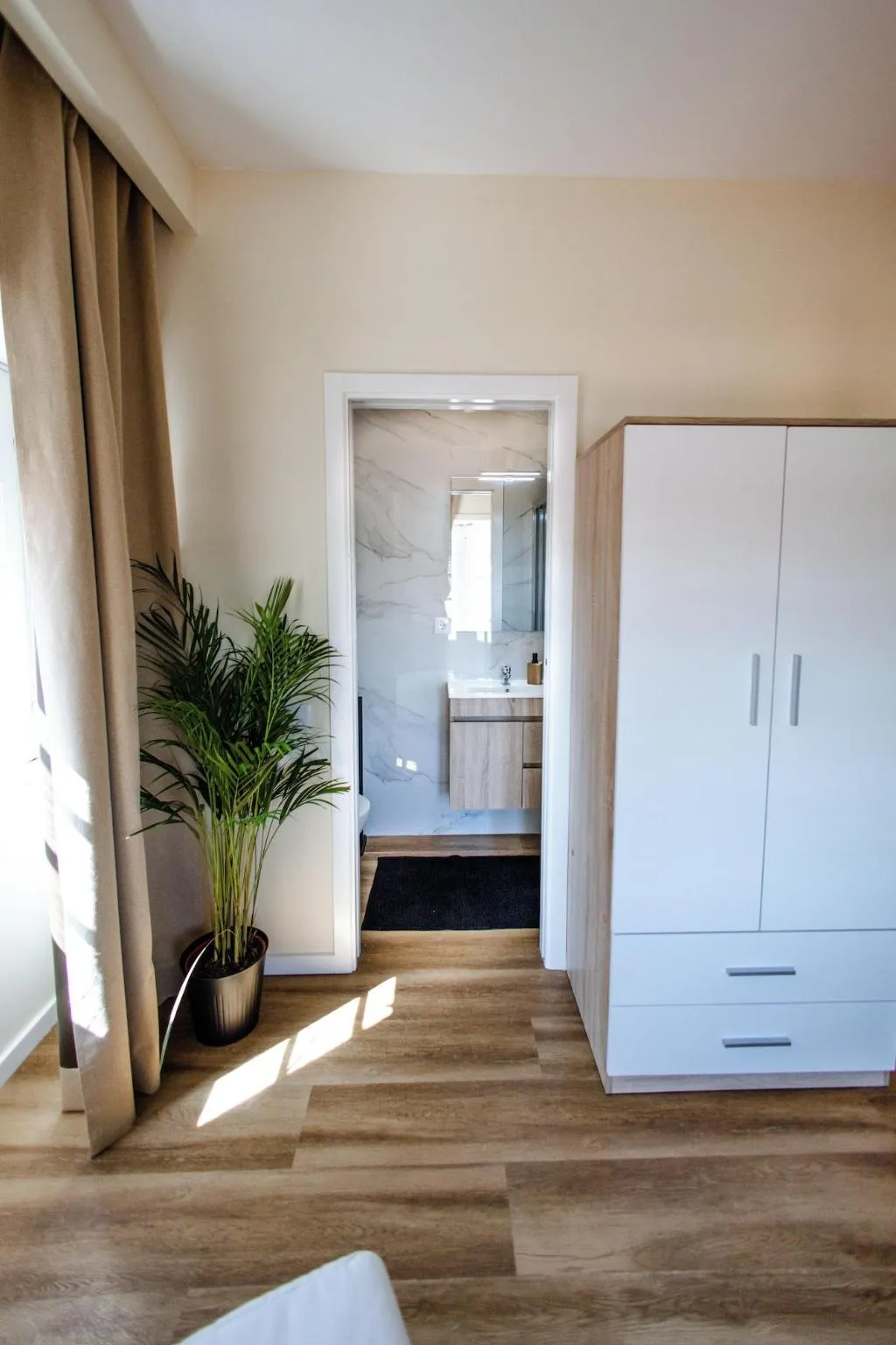 Room, The Beach Corner Guesthouse, Porto