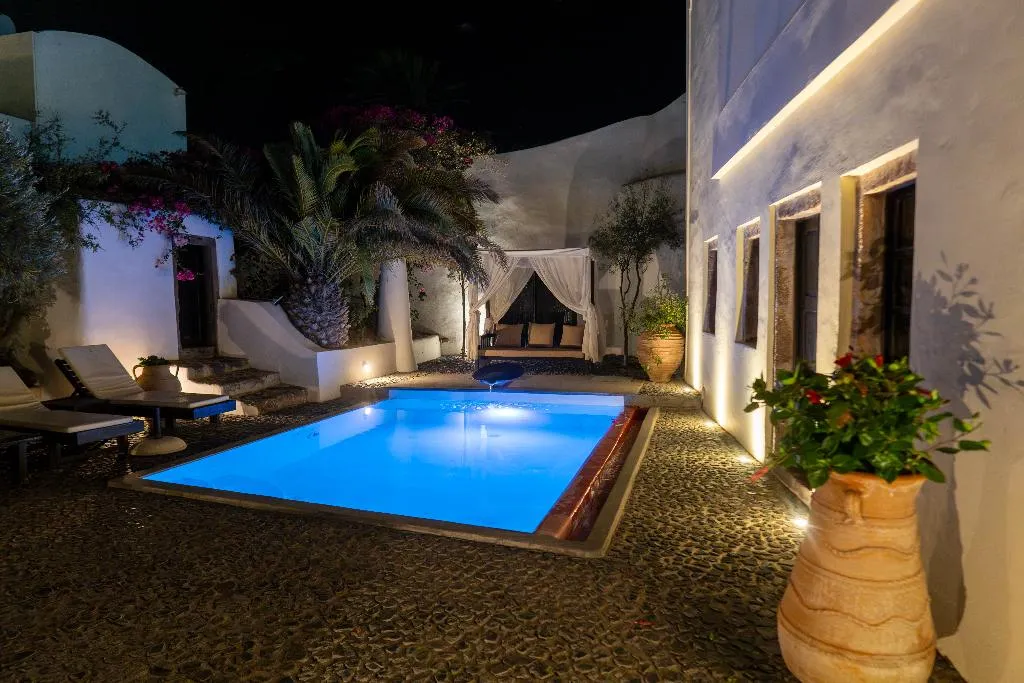 VILLA TWO BEDROOMS WITH PRIVATE POOL Room, Santorini Heritage Villas & Mansions, Santorini