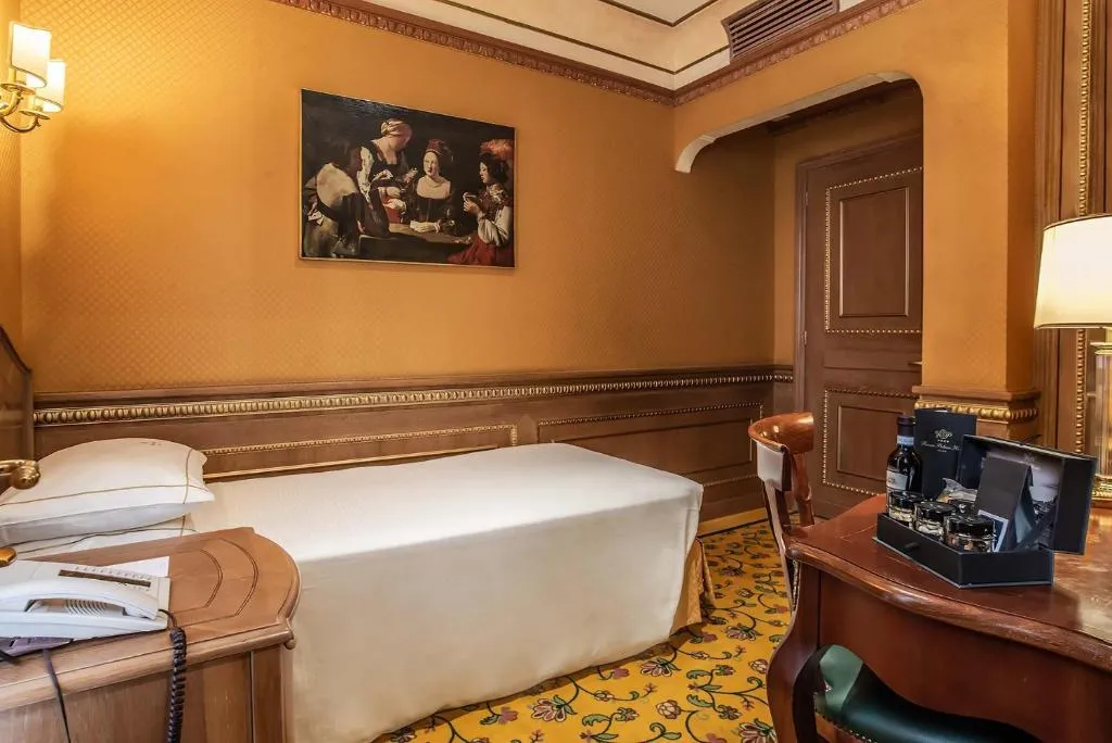 DOUBLE PRESTIGE Room, River Palace Hotel, Rome