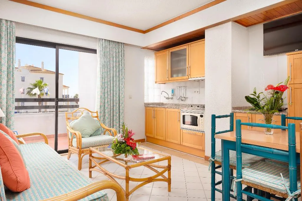 STUDIO DELUXE Room, Muthu Oura Praia Hotel, Algarve