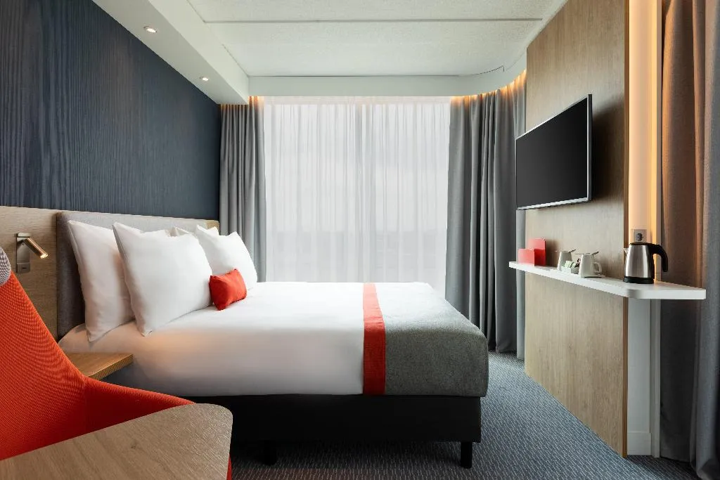 DOUBLE QUEEN SIZE BED Room, Holiday Inn Express Amsterdam - North Riverside, Amsterdam