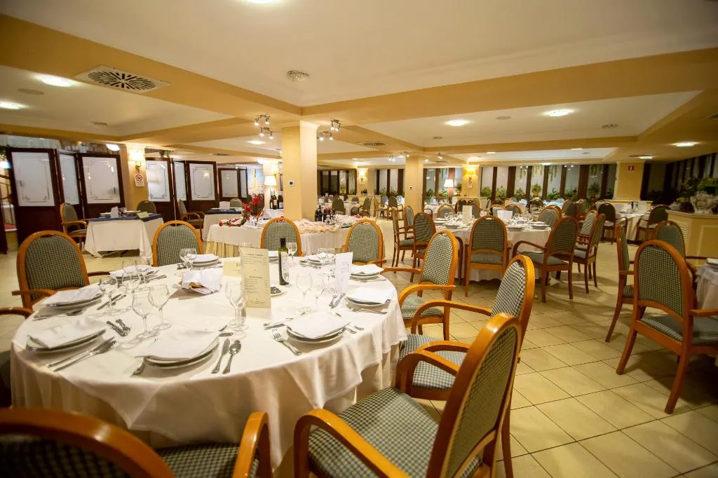 Restaurant, Dioscuri Bay Palace, Catania
