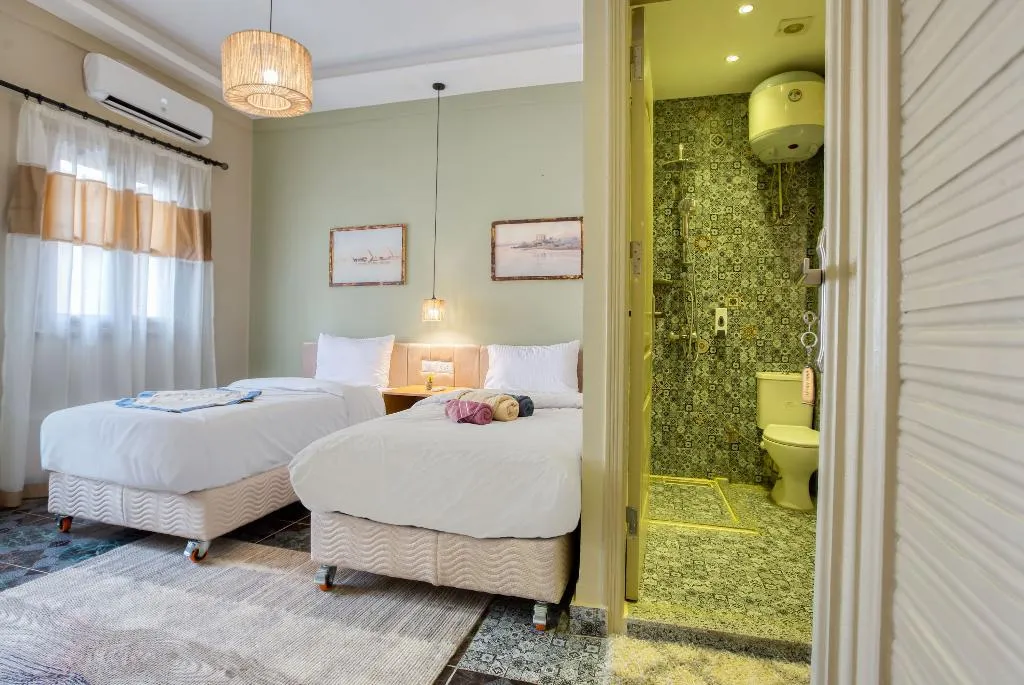 Double or Twin DELUXE GARDEN VIEW Room, Villa Khufu Pyramids Hotel, Cairo