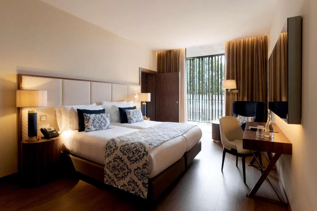 Room, Boeira Garden Hotel Porto Gaia, Curio Collection, Porto