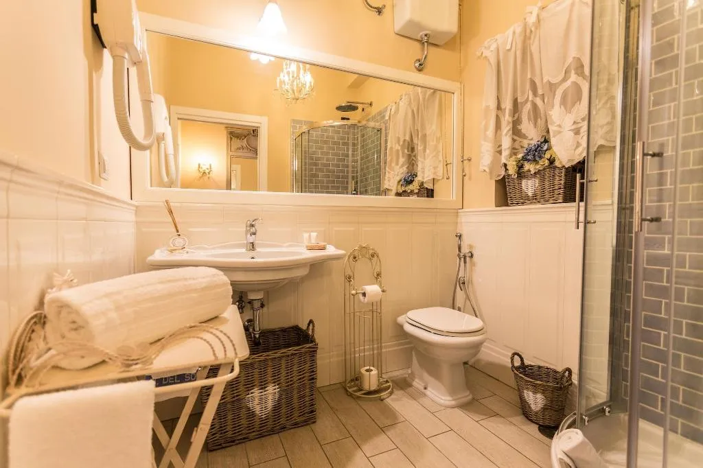 Room, Hotel Del Sole, Naples