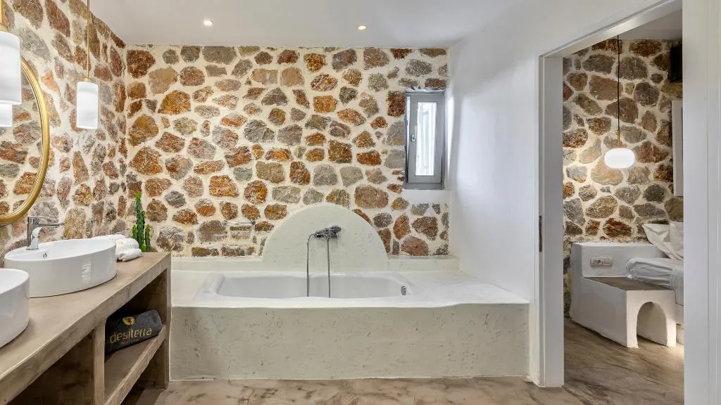VILLA WITH PRIVATE POOL Room, Desiterra Resort, Santorini