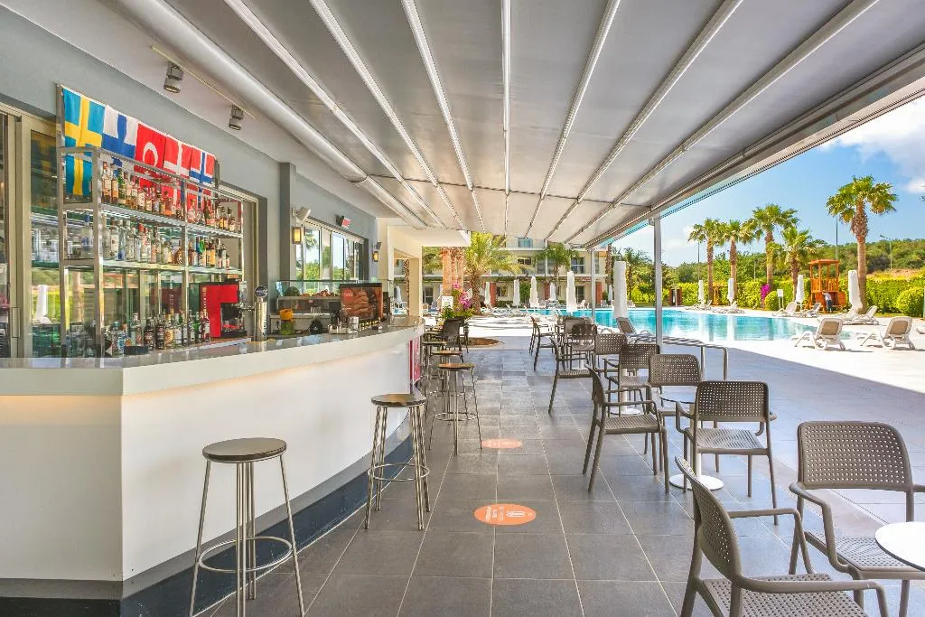 Bar, Barut Goia, Antalya