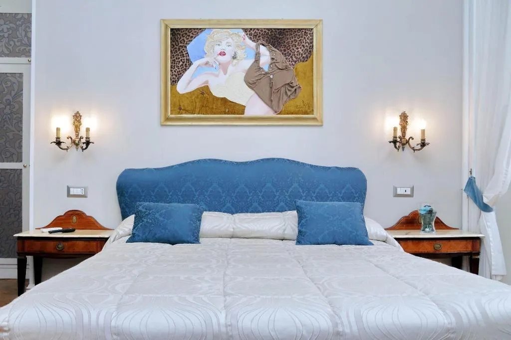 Room, Domus Monamì Luxury Suites, Rome