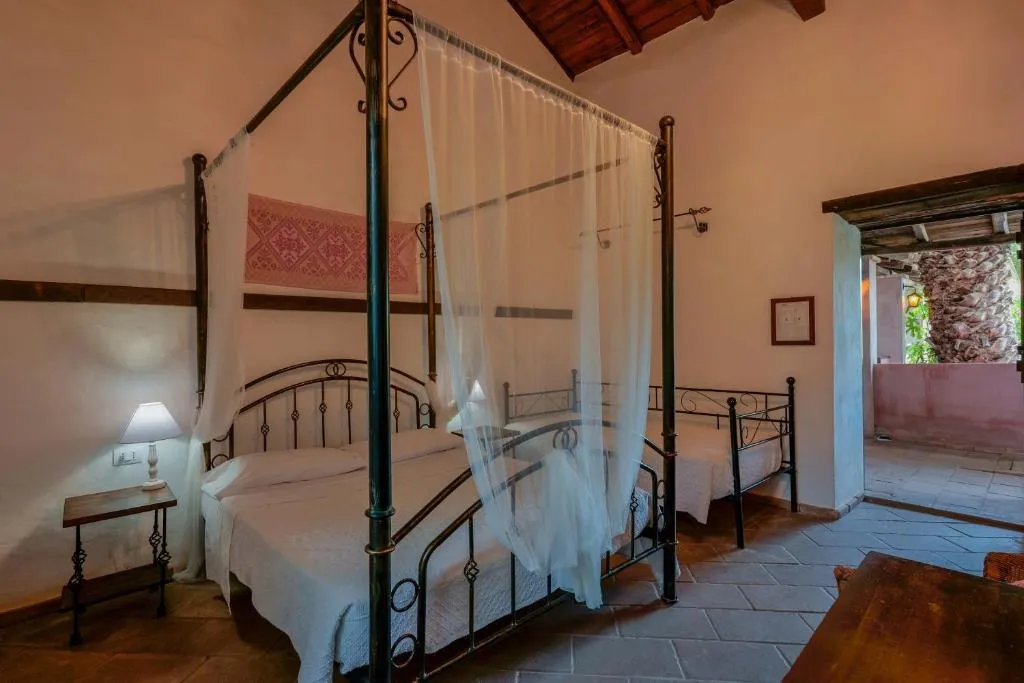 TRIPLE SUPERIOR Room, Il Monastero, Cagliari