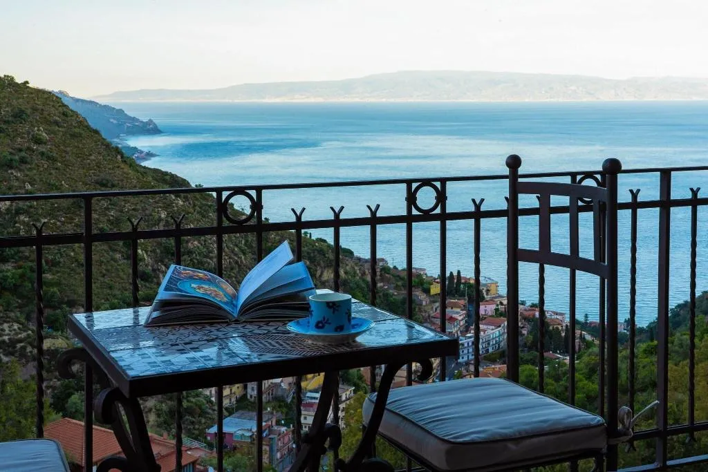Sports and Entertainment, Villa Ducale, Taormina