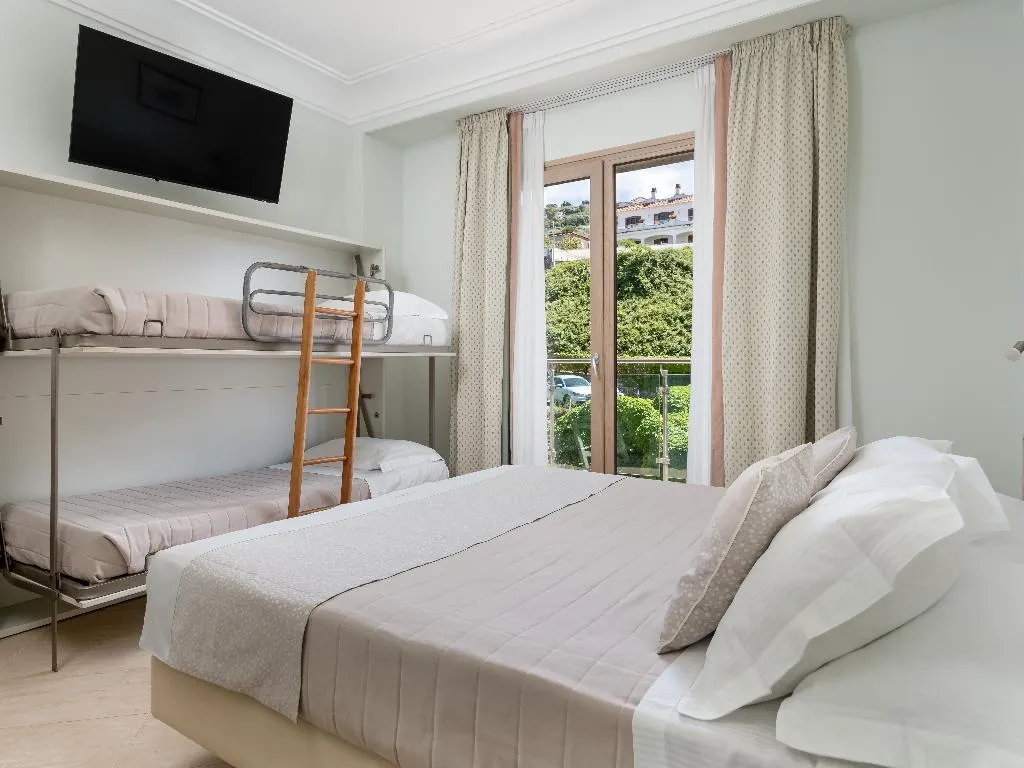 QUADRUPLE STANDARD Room, Comfort Hotel Gardenia Sorrento Coast, Naples