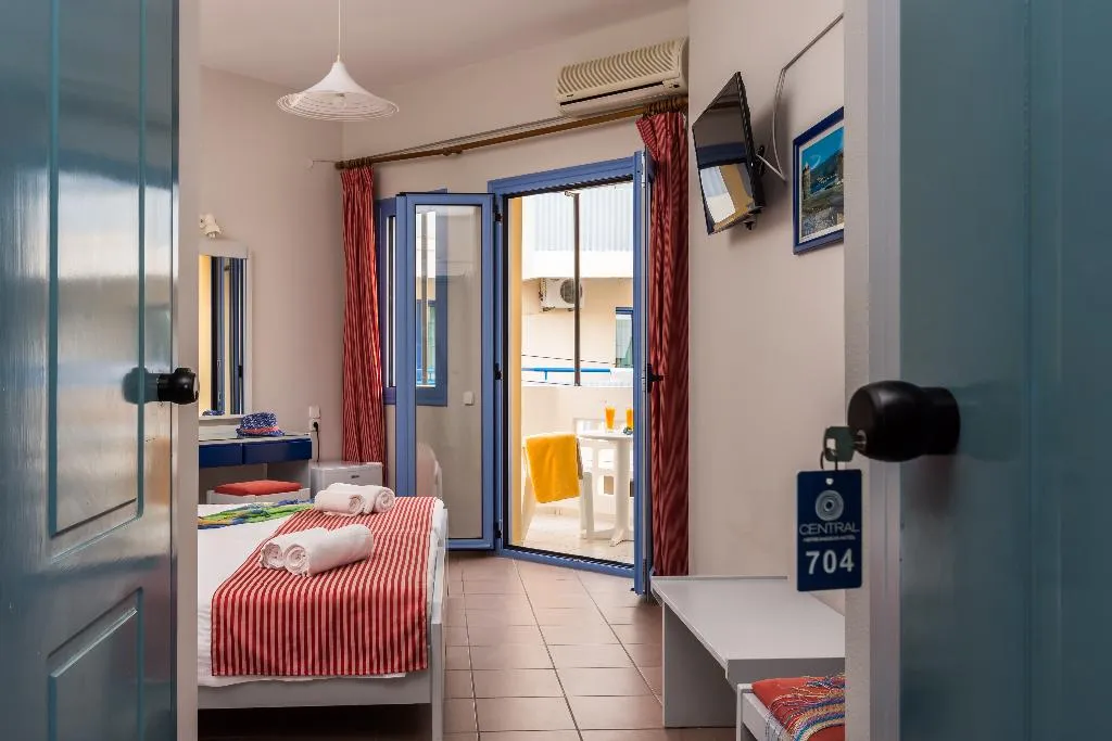 TRIPLE STANDARD Room, Hersonissos Central, Crete