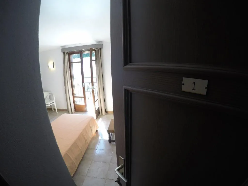 Room, Hostal Playa Cala Santanya, Majorca