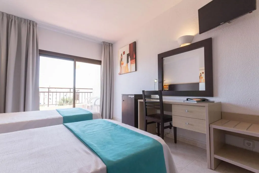 Room, Orosol, Ibiza