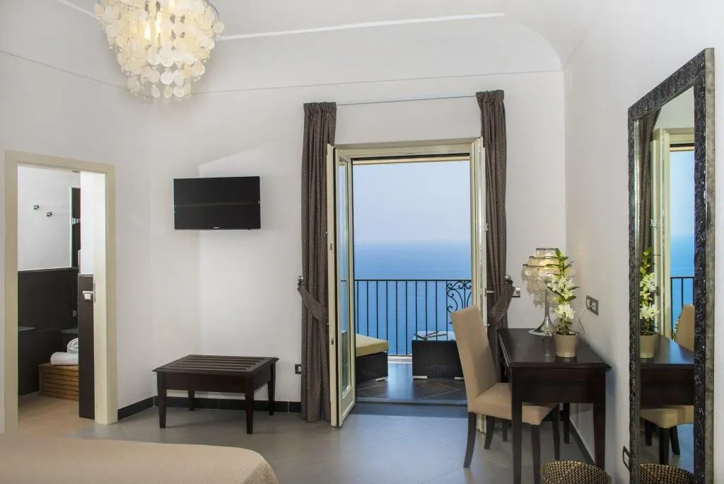 DOUBLE SUPERIOR Room, Boutique Hotel Villa Gianlica, Naples