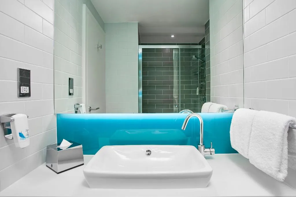 TWIN STANDARD Room, Holiday Inn Express Dublin City Centre, Dublin