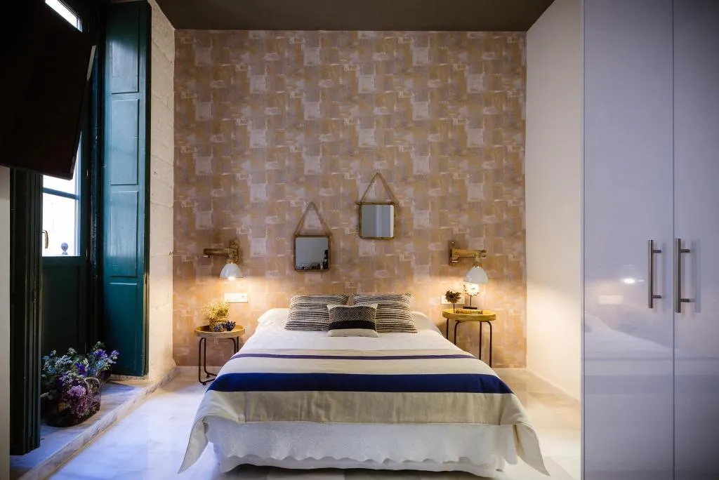 Room, Luces De Catedral, Costa Blanca