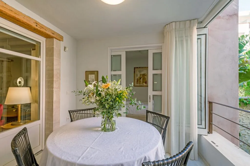 JUNIOR SUITE STANDARD Room, Rimondi Hotels Rethymnon, Crete