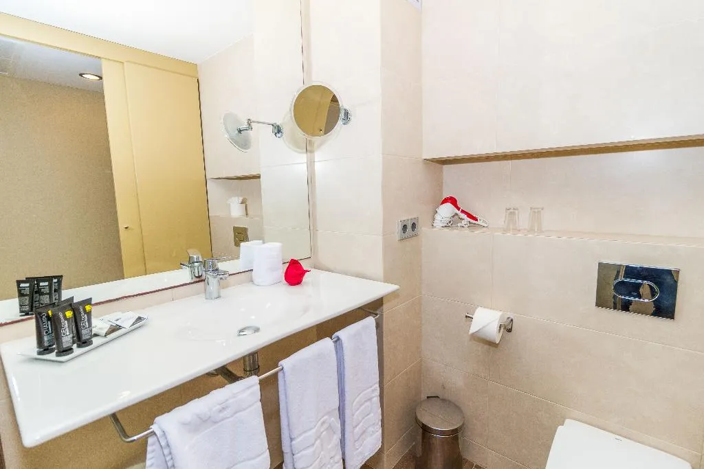 Double or Twin STANDARD Room, Eix Platja Daurada Hotel & SPA, Majorca