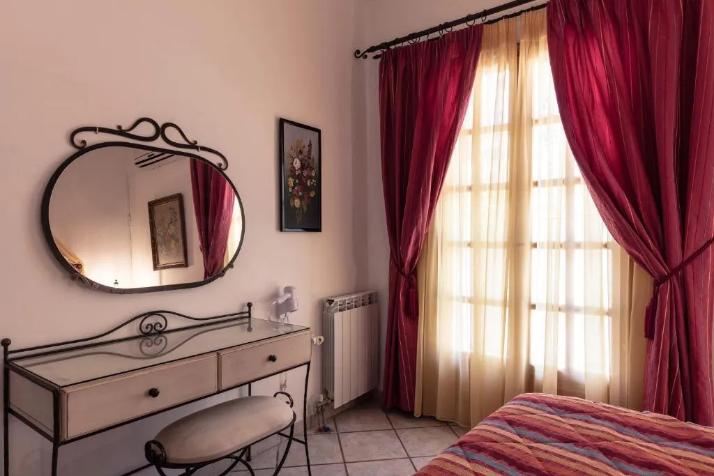 APARTMENT TWO BEDROOMS Room, Yianna Hotel, Kefallinia