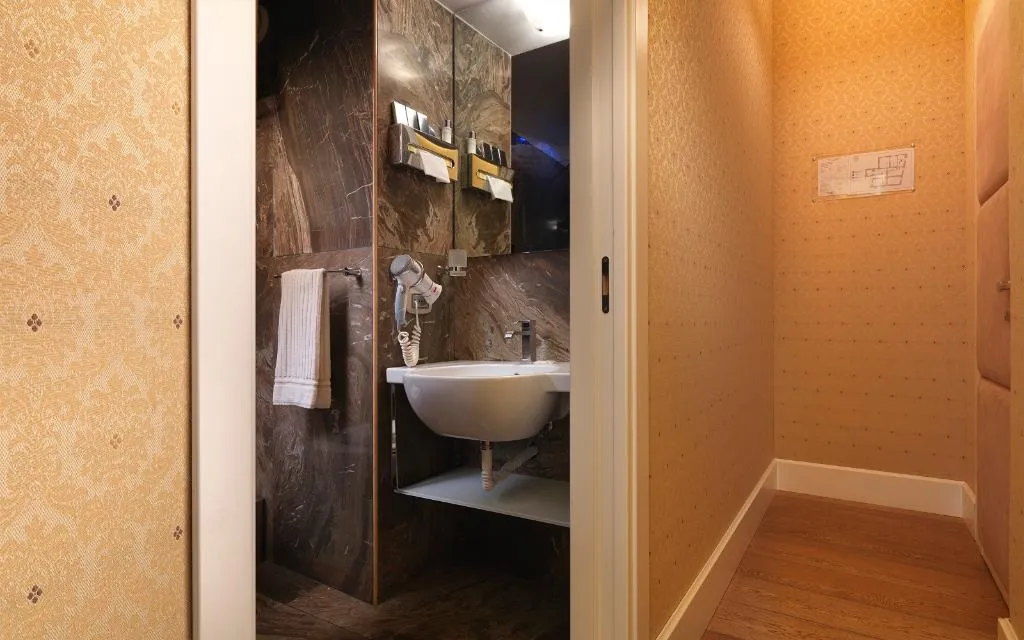 DOUBLE STANDARD Room, LE REVE DE NAIM Roma, Rome