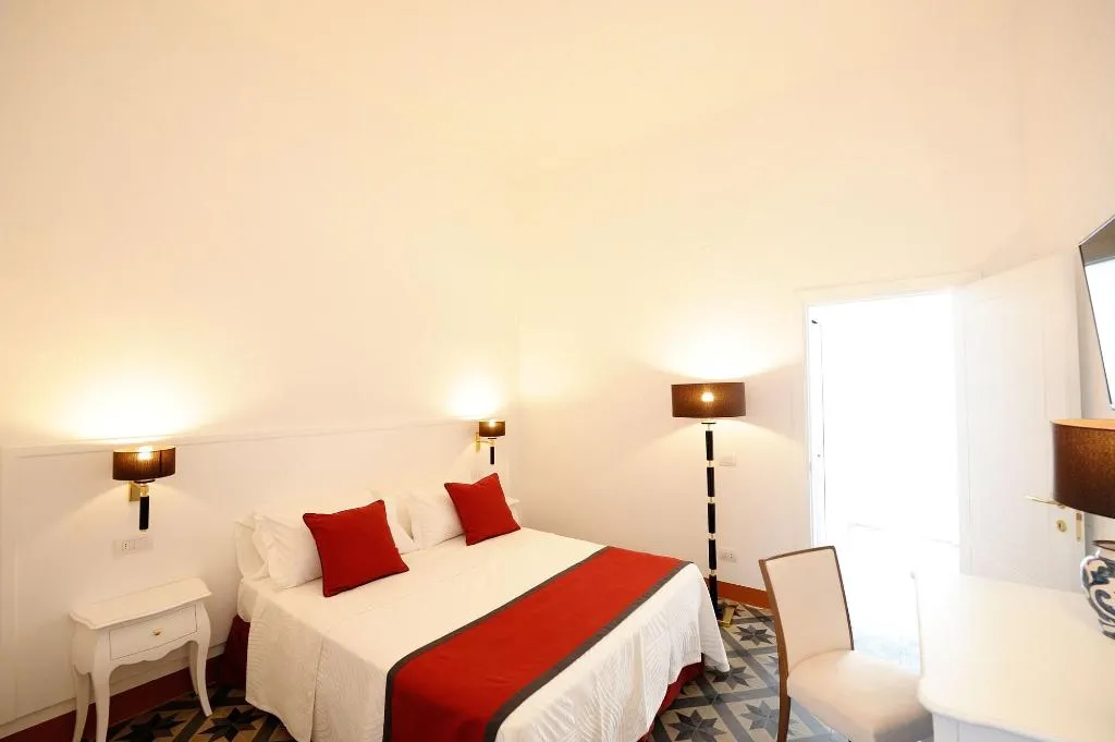 Room, Amalfi Luxury House, Naples