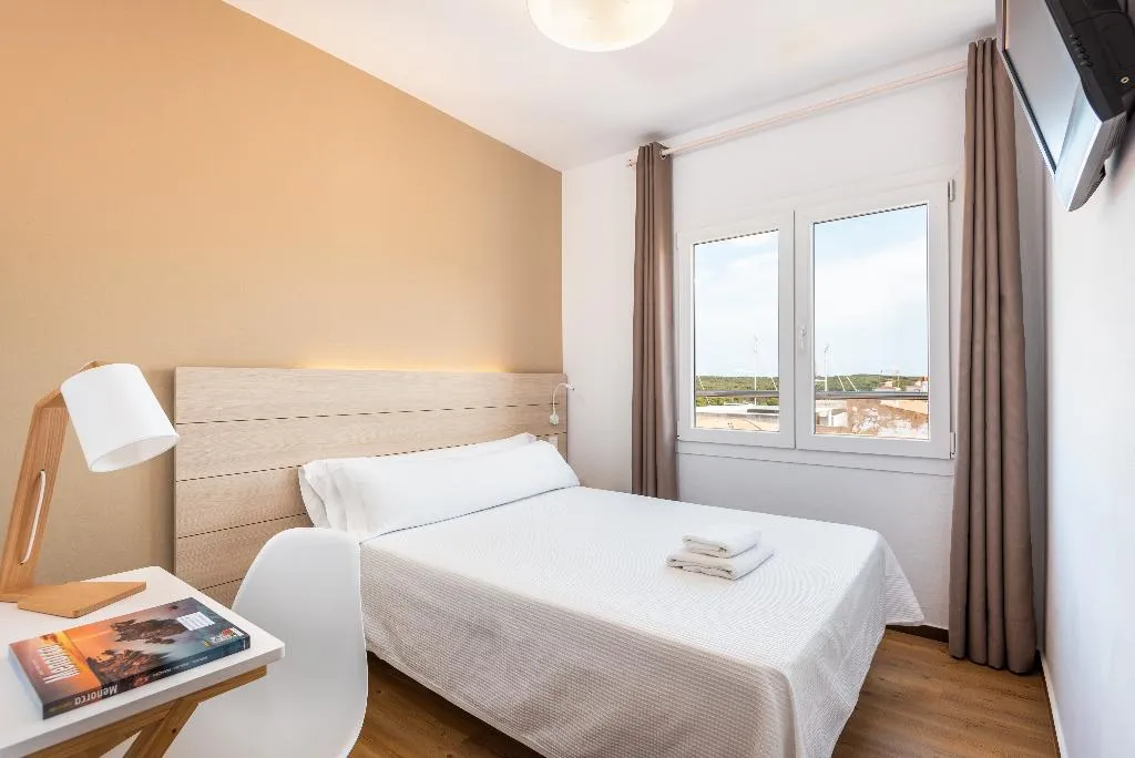SINGLE STANDARD Room, Hostal JUME - URBAN ROOMS, Menorca