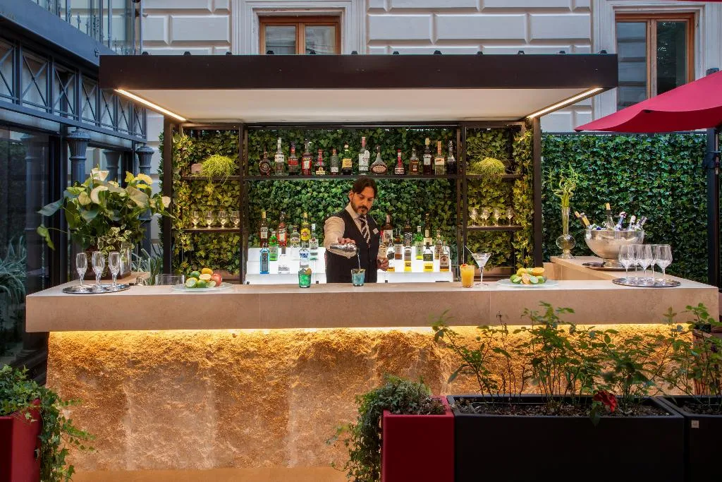 Bar, Rose Garden Palace, Rome