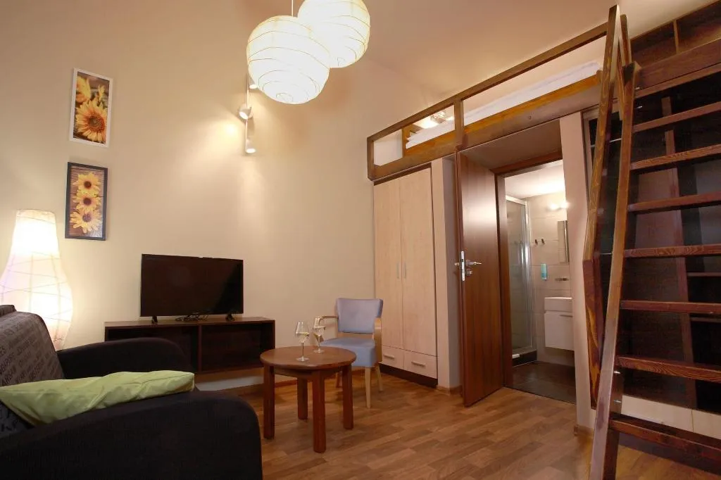 Room, Dom Turysty - Pokoje Goscinne, Krakow