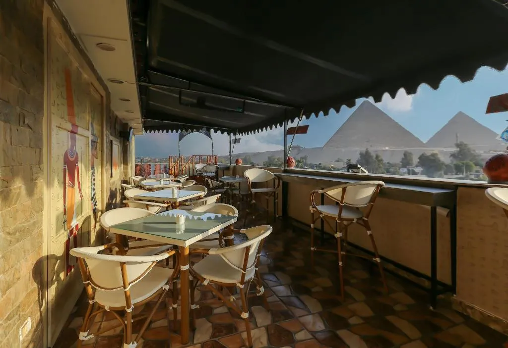 Restaurant, Turquoise Pyramids Hotel, Cairo