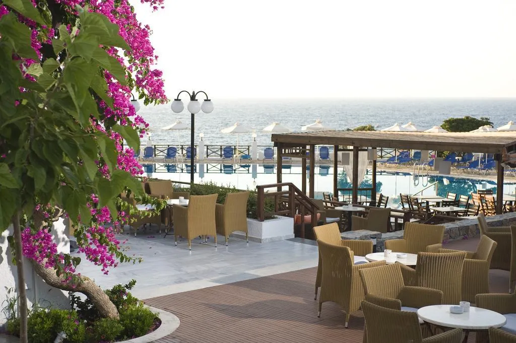 Terrace, Maritimo Beach Hotel, Crete