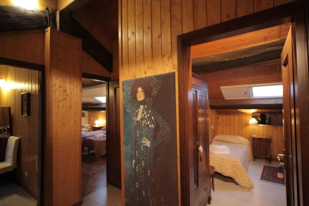Room, Antica Corte Milanese, Milan