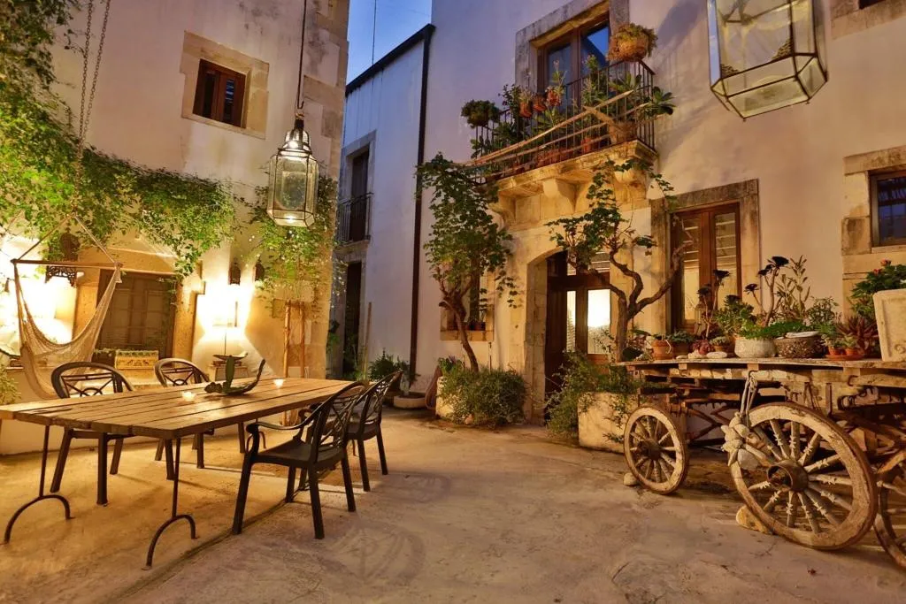 Terrace, Alla Giudecca Residence Hotel, Catania