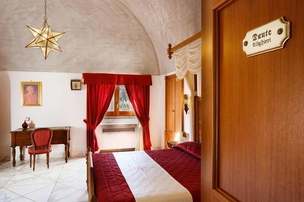 Room, Casale Russo, Naples
