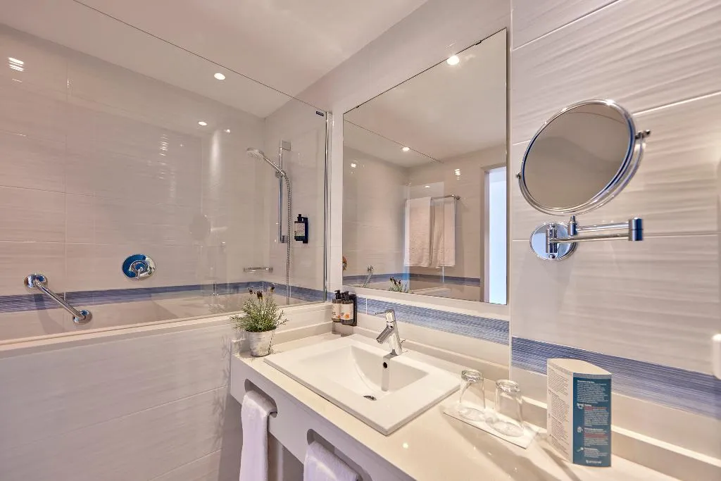 DOUBLE SIDE SEA VIEW Room, Universal Hotel Lido Park & Spa, Majorca