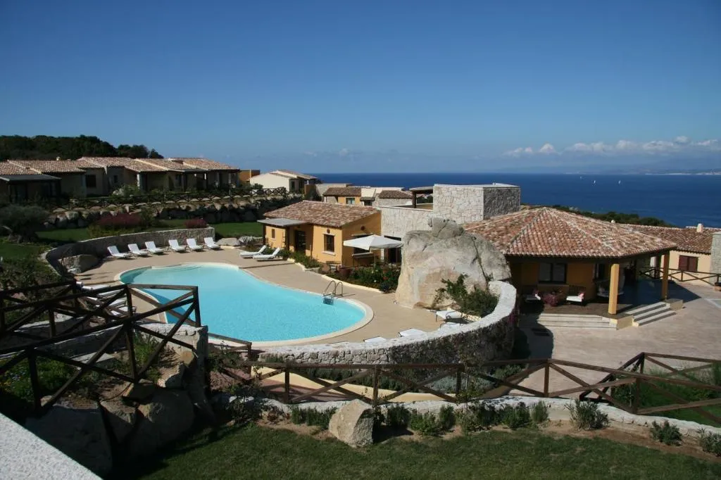 Pool, Punta Falcone Resort, Olbia