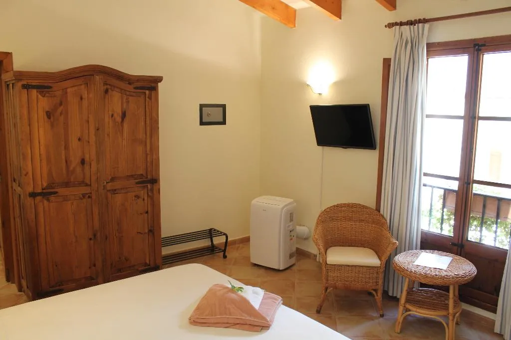 DOUBLE SINGLE USE STANDARD Room, Nou Dalt Muntanya, Majorca