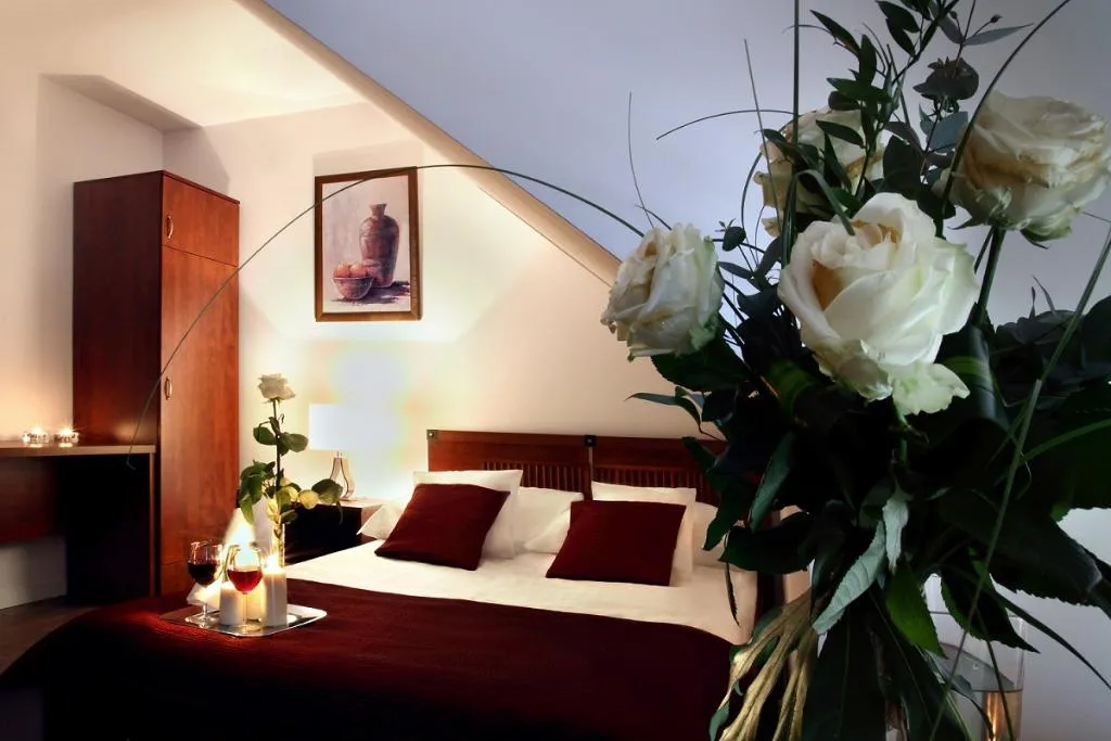 DOUBLE QUEEN SIZE BED Room, Hotel B.A.S. Villa Residence, Krakow