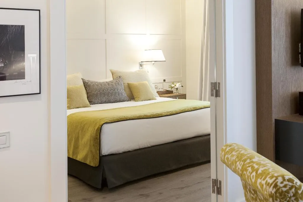 SUITE STANDARD Room, Catalonia Boulevard, Barcelona