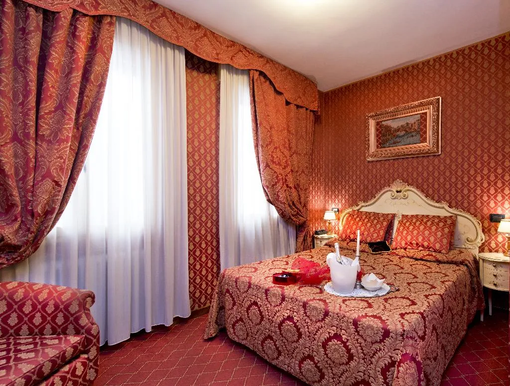 TWIN STANDARD Room, Mignon, Venice