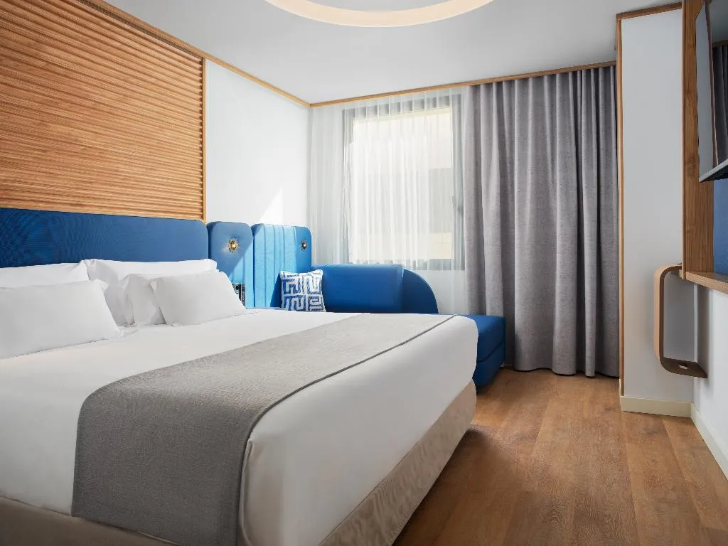 TRIPLE STANDARD Room, Barceló Santa Cruz Contemporáneo, Tenerife