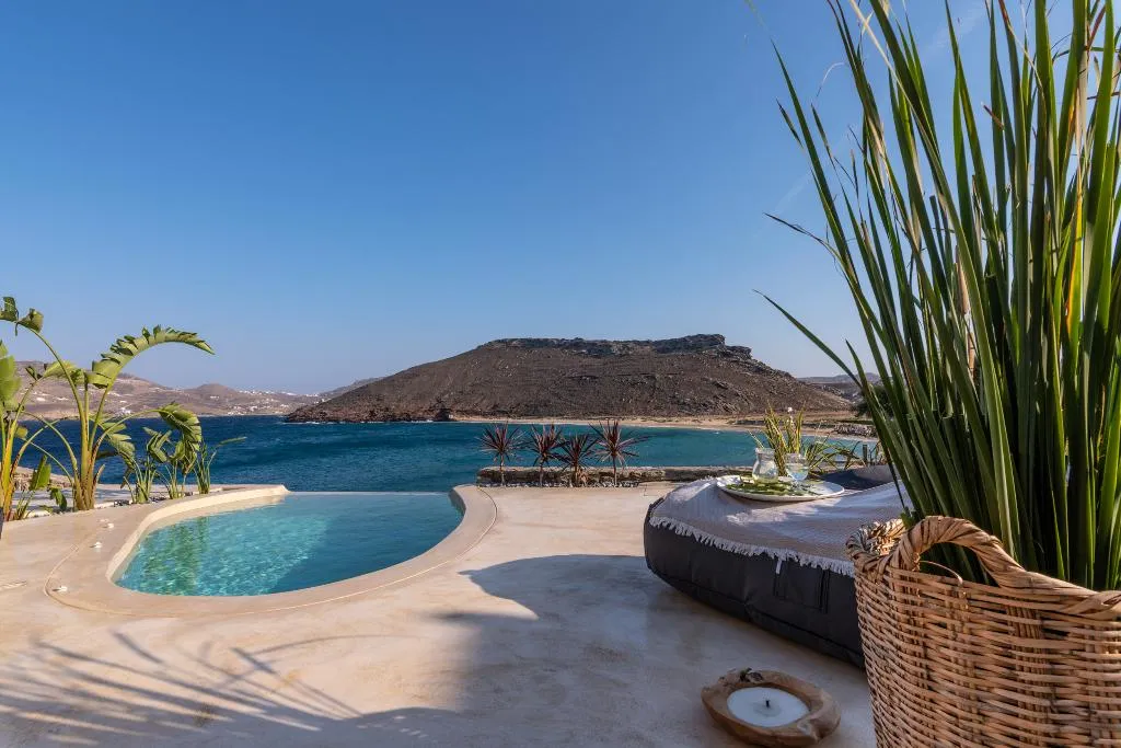 SUITE WITH PRIVATE POOL Room, Panormos Village Seaside Resort, Mykonos