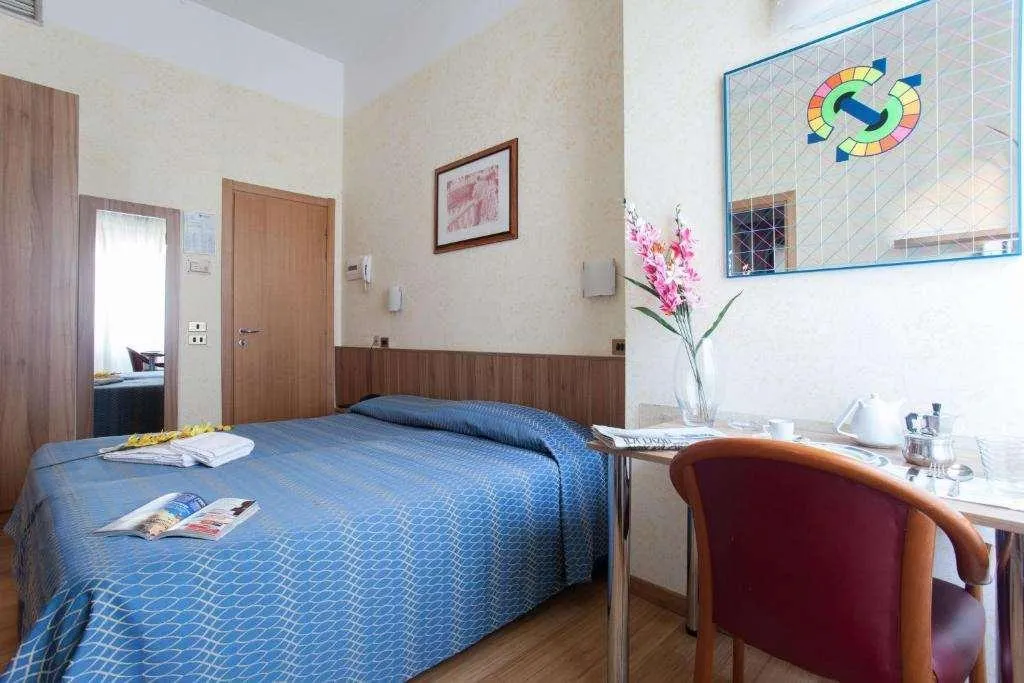 Room, Residence Lepontina, Milan