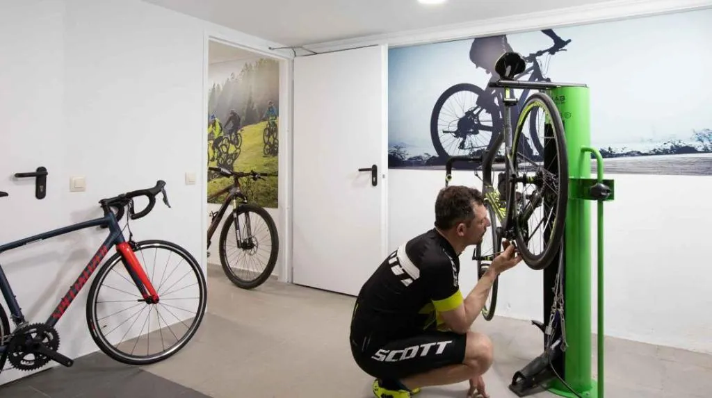 Sports and Entertainment, Prestige Victoria, Costa Brava