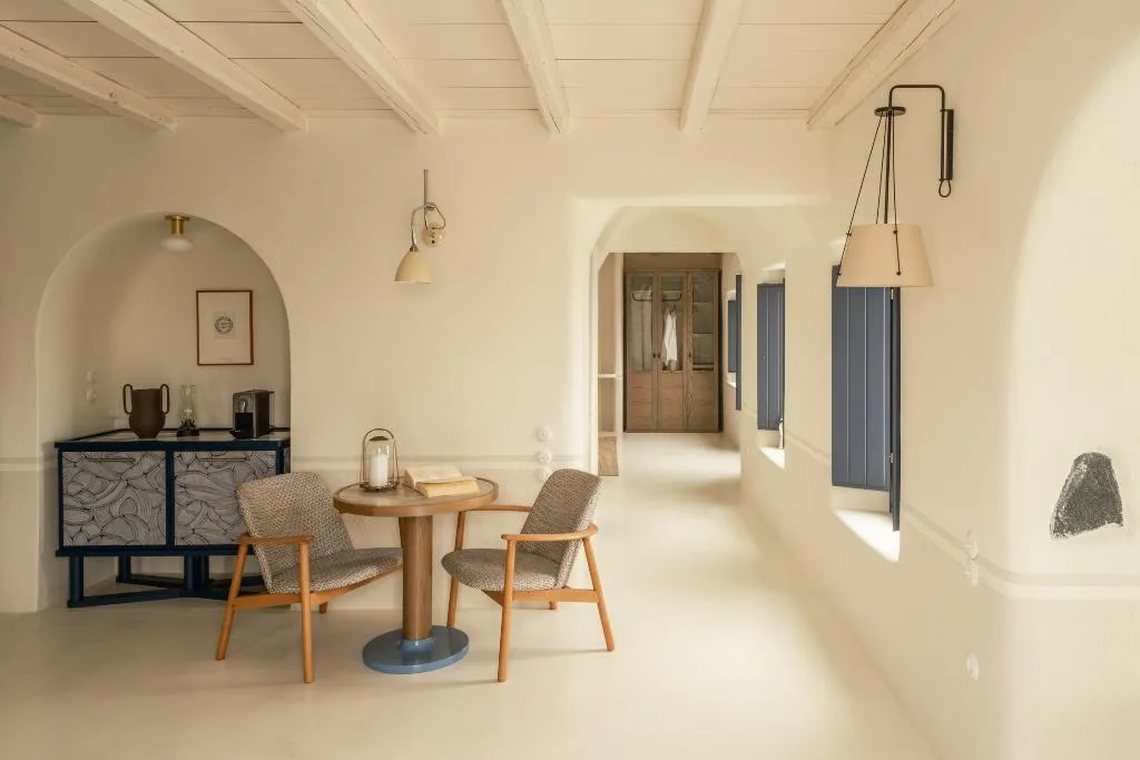 SUITE GRAND Room, Homeric Poems, Santorini